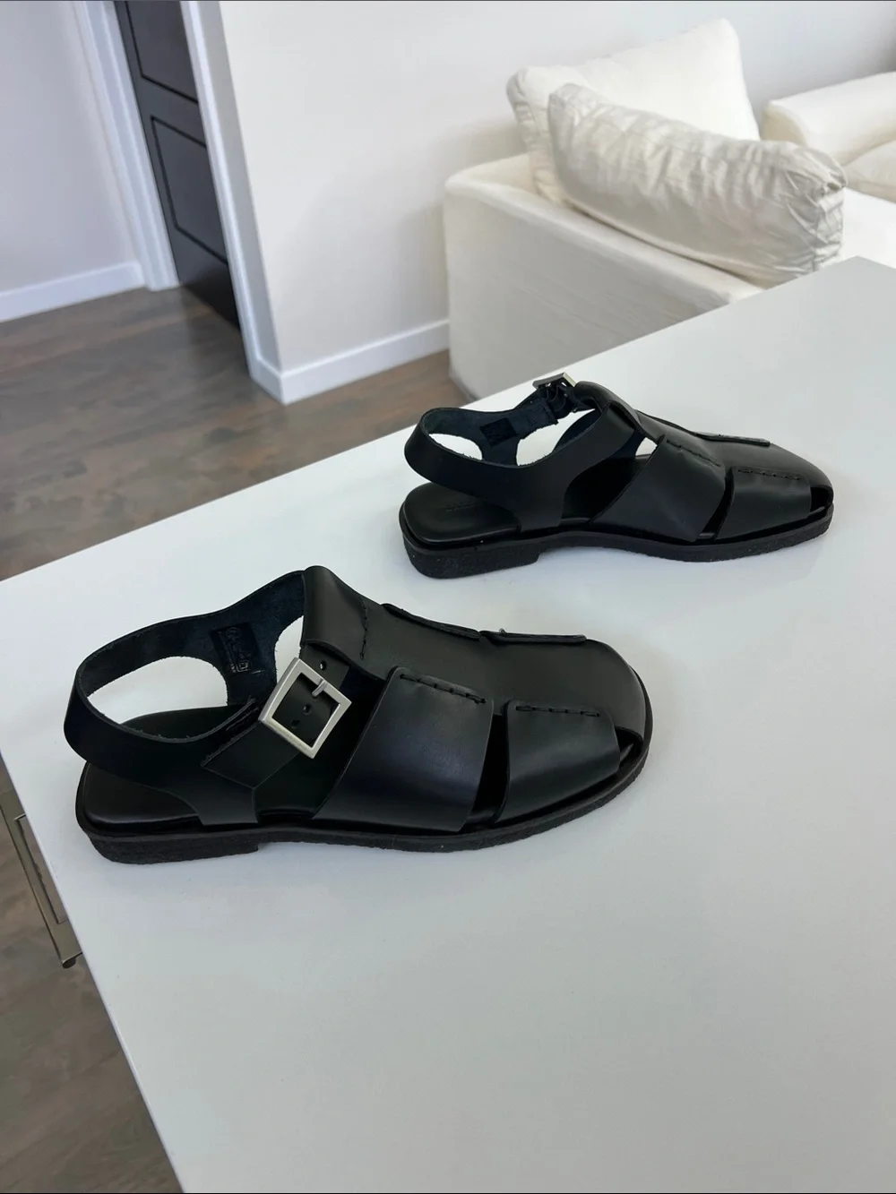 Sandro black leather roman meduse sandals size 44 USA 11